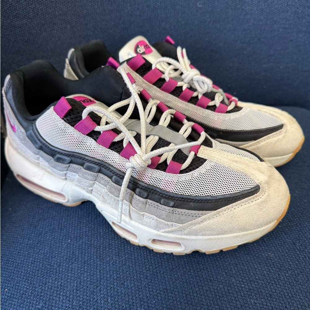 Nike sb desert rose Air Max 95 Sneakers - Pink, Black, White, and Gray 10.5